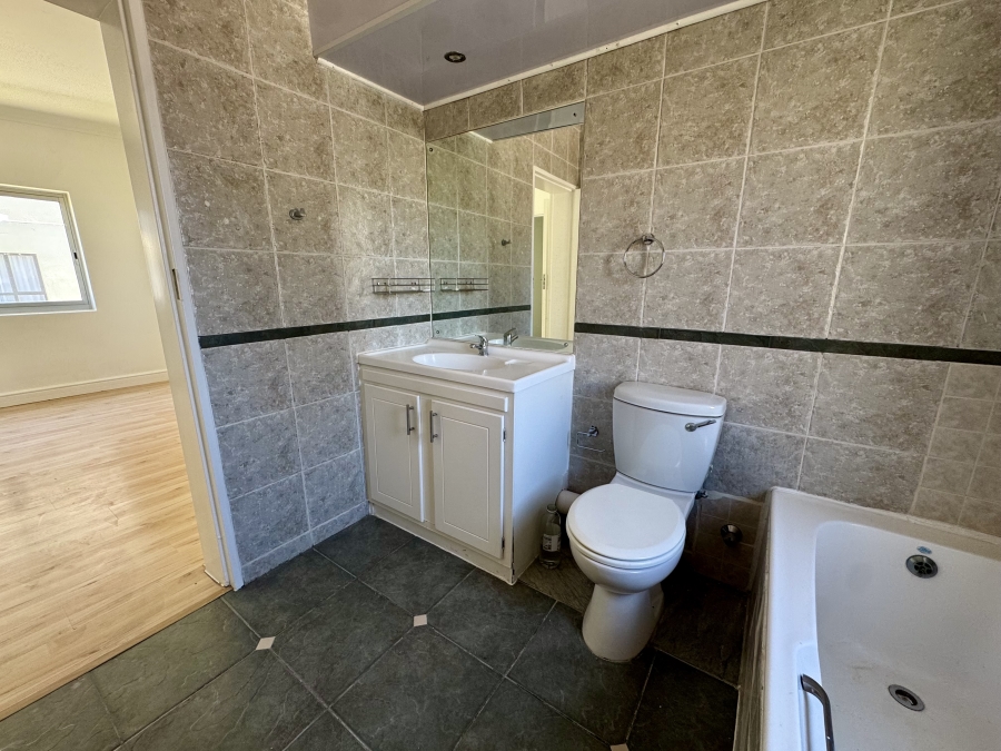 3 Bedroom Property for Sale in Beachfront Western Cape